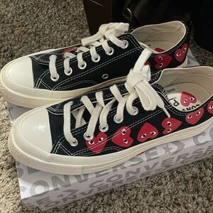 Comme des garcons low converse